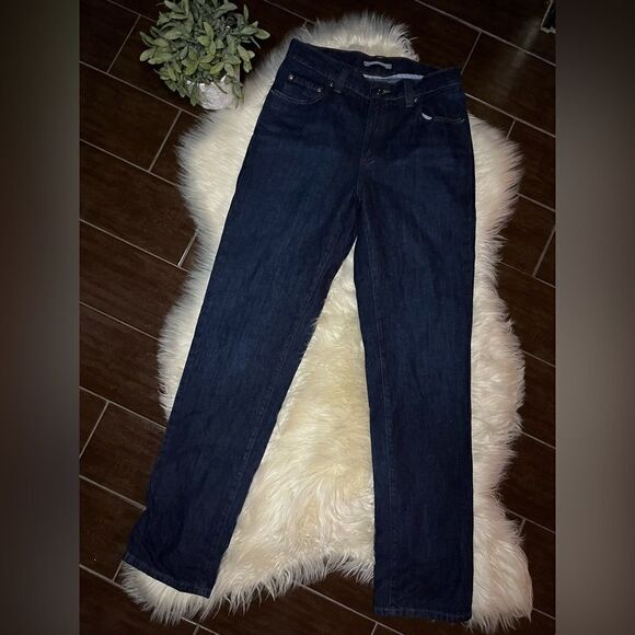 L.L Bean Classic Fit dark washed denim sz 30X34 - Picture 2 of 10